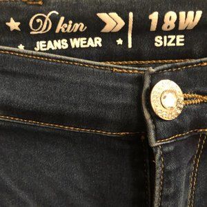 DKIN STRECH WOMEN'S PLUS JEANS